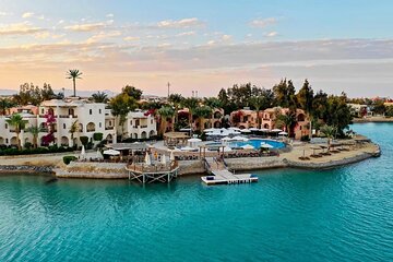 Private guided city tour of El Gouna with transfer from Hurghada