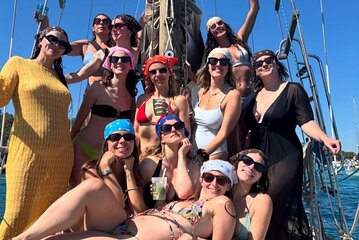 Sail tour tapas day charter boat private sailing pirate 