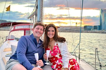 Private Sunset Tour in Barcelona with Open Bar