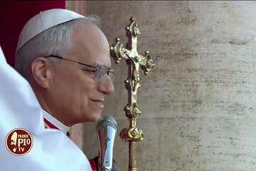 Papal Audience & tour guide and breakfast 