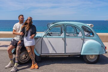 Half-day Marseille private tour by vintage Citroën