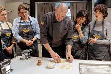 4 Hours Market Tour and Guided Pasta Cooking Class in Florence