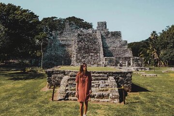 Cancun Guided Sightseeing El Meco Site, Letters and Shopping