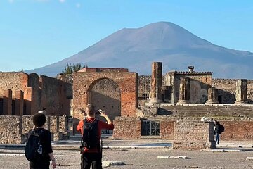 From Naples a Guided Tour of Pompeii in Small Groups