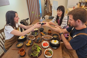 [Seoul]Traditional Korean Home Cooking Class + Hidden Alley Tour