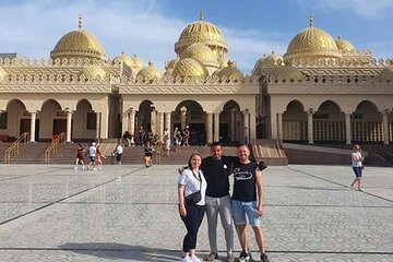 VIP City Tour with Seafood Lunch Grand Mosque and Shopping