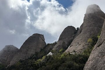 Montserrat Afternoon Tour, Hiking, Cable car and very small group