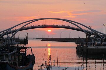 Yongan Fishing Port & Hakka Tea Museum Day Tour + Tickets & Gifts