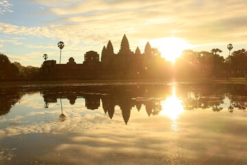 Prasat Beng Mealea and Angkor Wat Multi-day Tour