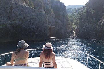 Discover Capri on a private boat tour