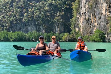 Hong Islands Snorkeling and Kayaking One Day Trip from Krabi