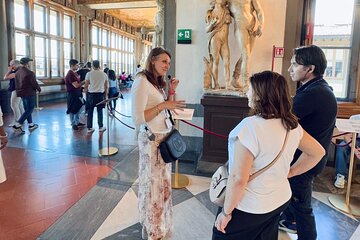 Florence: Priority Access Uffizi Gallery Semi-Private Guided Tour
