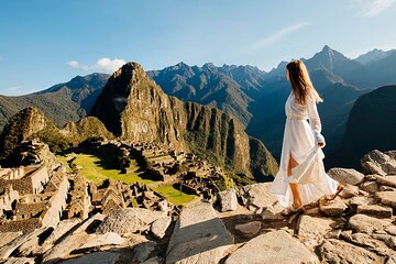 2-Day Tour of the Sacred Valley and Machu Picchu by Train