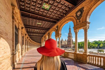 Sunrise Walking Tour in Seville Before the Crowds