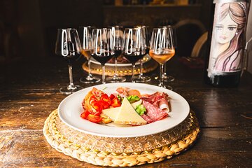 Siena Tuscan Wine Tasting and Local Cheeses 