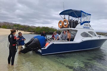 Full Day Tour in Pinzon Island