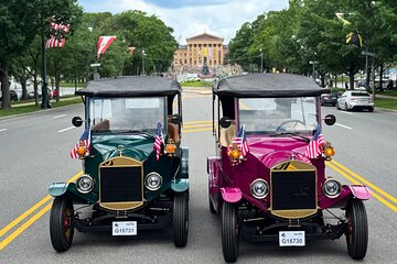 Explore Philadelphia via Vintage Car or Electric cart