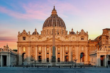St. Peter's Basilica Guided Tour with Reserved Entrance