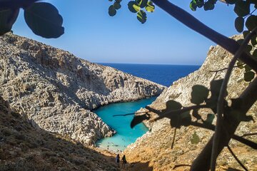 Discover Akrotiri: A Full-Day Private Adventure of Scenic Wonders