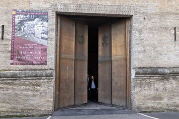 Explore Vatican Via Triumphalis Walking Tour