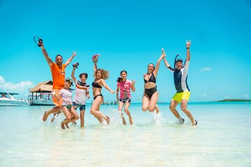 Private Beach Escape! Isla Contoy and Isla Mujeres with Snorkeling 