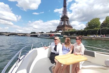 Paris Private Seine River Cruise Embark near Eiffel Tower 