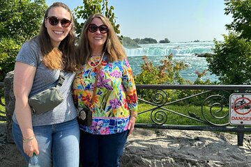 3 Day Niagara Falls and Toronto City Voyage Car Tour