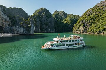 Lan Ha Bay full day tour from Hanoi Cat Ba town
