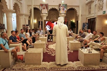 Dubai Souks, Museum Guided Tour with Boat Ride and Food Tastings