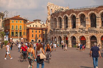 Verona Private Tour Highlights and Hidden Gems with a Local