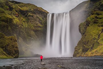 Epic South Coast Small Group Tour – Waterfalls & Black Beach