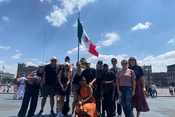 Walking Mexico City Tour Experience with Metro