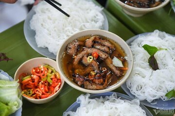 Hanoi Old Quarter Street Food Walking Tour With Funny Guide