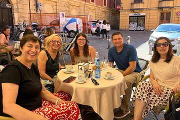 Bologna Market Tour and Cooking Class with Laura and Antonela 