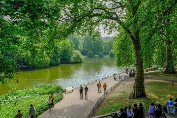 London City Hike - All the Big Landmarks in One Big Tour