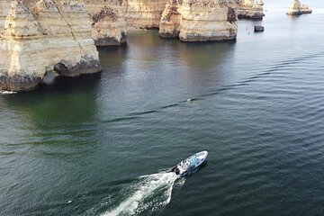 Portimão Private Boat Tour through the Caves of Benagil