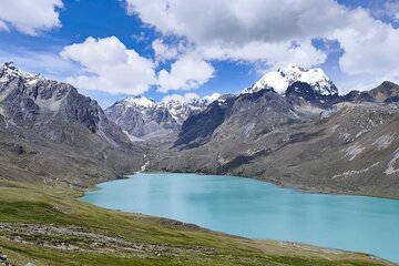 Lagoon Singrenacocha from Cusco
