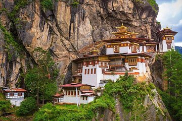 Customized 10 Days Bhutan Family Tour Private Guide and Car