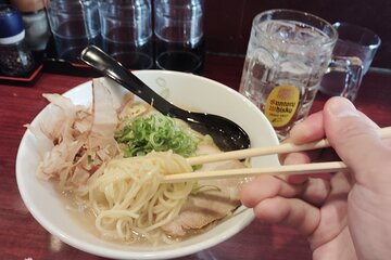 Osaka: Honmachi Ramen Tour with Local Guide