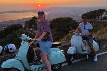 Sorrento Vintage Vespa Tour with Aperitif