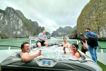 HaLong Bay Day Tour Deluxe Cruise with Jacuzzi 