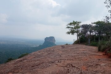 Kandy to Sigiriya and Pollonnaruwa 2 Days Tour