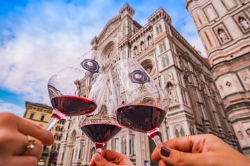 Guided Wine Walk in Florence with 3 Wine Pairing and Food Tasting