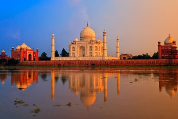 Private Luxury Taj Mahal Sunrise Trip from Bangalore with Flights