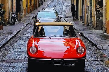 Naples Scenic Tour on a Vintage Car