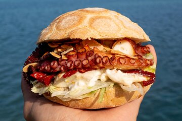 Bari Sunset and Tapas: Street Food Tour with Local Guide
