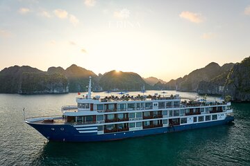 Hanoi: Luxury 2-Day Halong & Lan Ha Bay Cruise–Balcony & Bathtub
