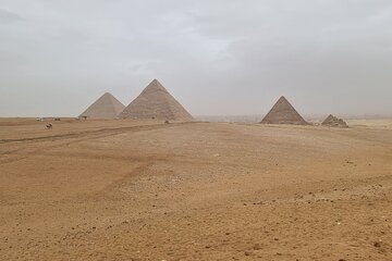 Giza Pyramids and Saqqara Full-Day Private Tour 