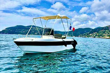 boat trip without a license to the Lérins Islands 
