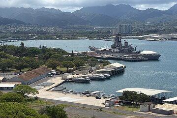 Pearl Harbor Aviation Museum Luxury Tour